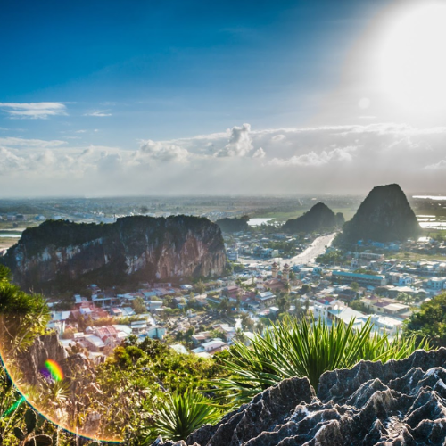 Half-Day Da Nang Trip 🚌 Marble Mountain & Hoi An Ancient Town