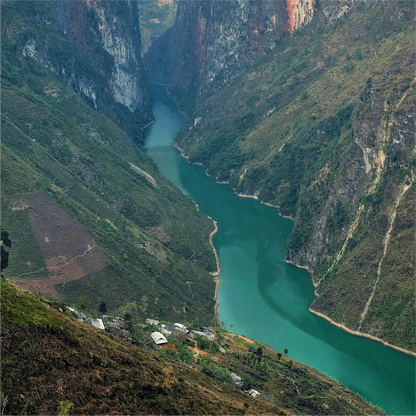 Ha Giang Trip (Driver And Dorm & Cabin Bus 2 Ways)