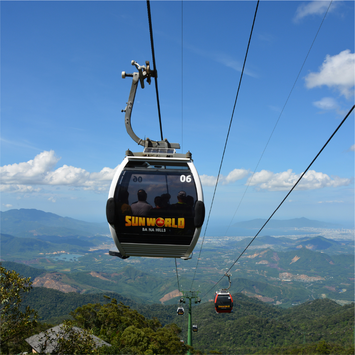 Ba Na Hills Tour 🚌 1-Day Mountain Trip from Da Nang